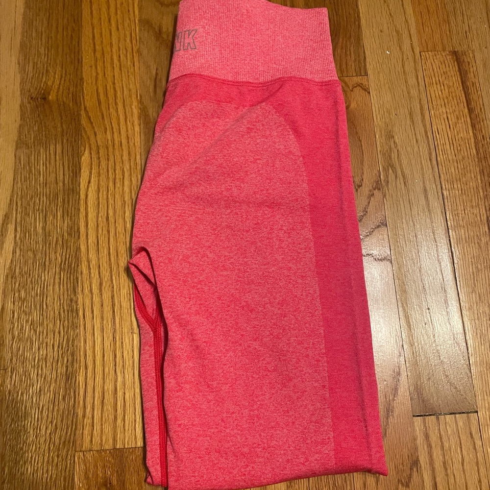 PINK leggings!!